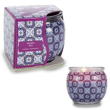 Duftkerze Acorde 21160 Spa mit blau-weißem Dekor. Elegantes Design für entspannende Spa-Atmosphäre.