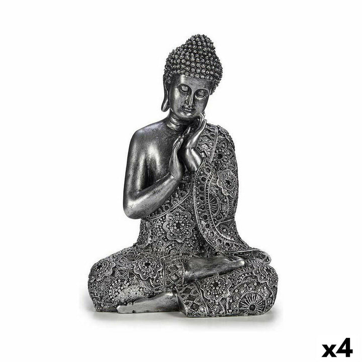 Silberfarbene Buddha Figur sitzend, detailreiche Robe. Deko-Figur für ein friedliches Ambiente.