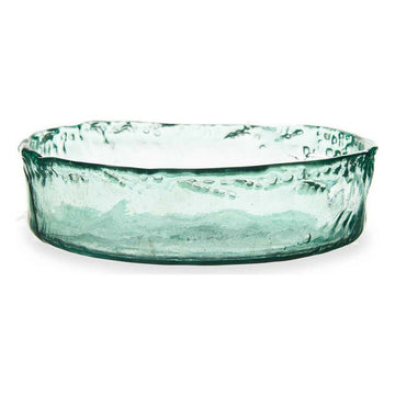 Transparente Tischdekoration: Runde Schale mit gewelltem Rand aus grünem Glas.