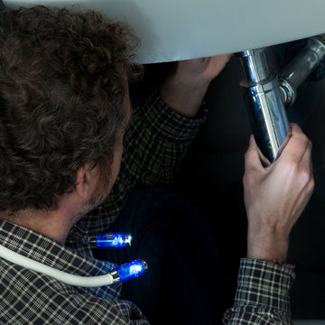Flexibles LED-Leselicht beleuchtet Rohre unter der Spüle - homely Family Shop