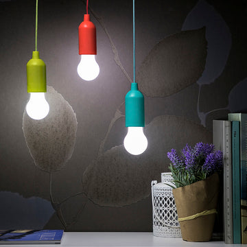 Drei farbenfrohe LED Glühbirnen mit Schnur von InnovaGoods - homely Family Shop