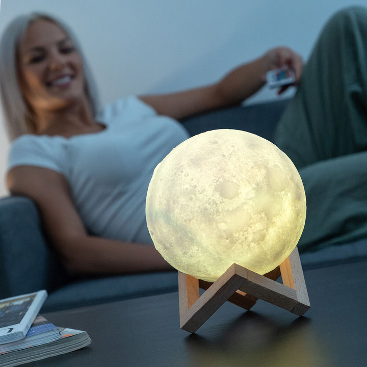InnovaGoods Mond Lampe auf Holzständer, sanftes Licht - homely Family Shop