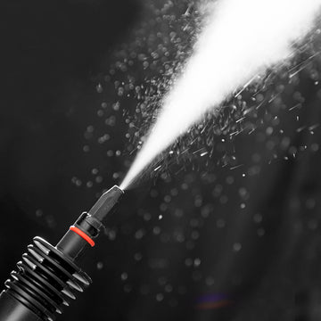 InnovaGoods Handdampfreiniger sprüht Dampf. Mehrzweck Reiniger mit Zubehör.