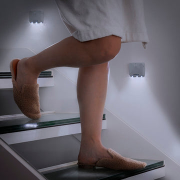 InnovaGoods LED Lampe mit Bewegungsmelder beleuchtet Treppe - homely Family Shop