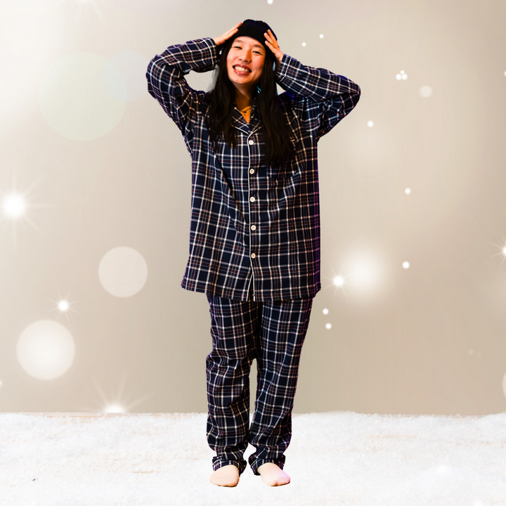 Blau karierter Homely Pyjama für Damen, gemütlicher Schlafanzug - homely Family Shop